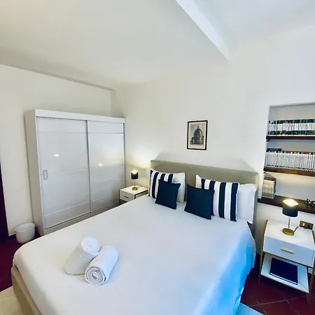 La Mandorla Iconic Duomo View