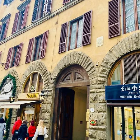 La Mandorla Apartments In Piazza Del Duomo Florence